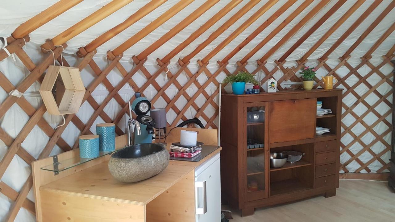 Camping Het Vossenhol 에르멜로 외부 사진