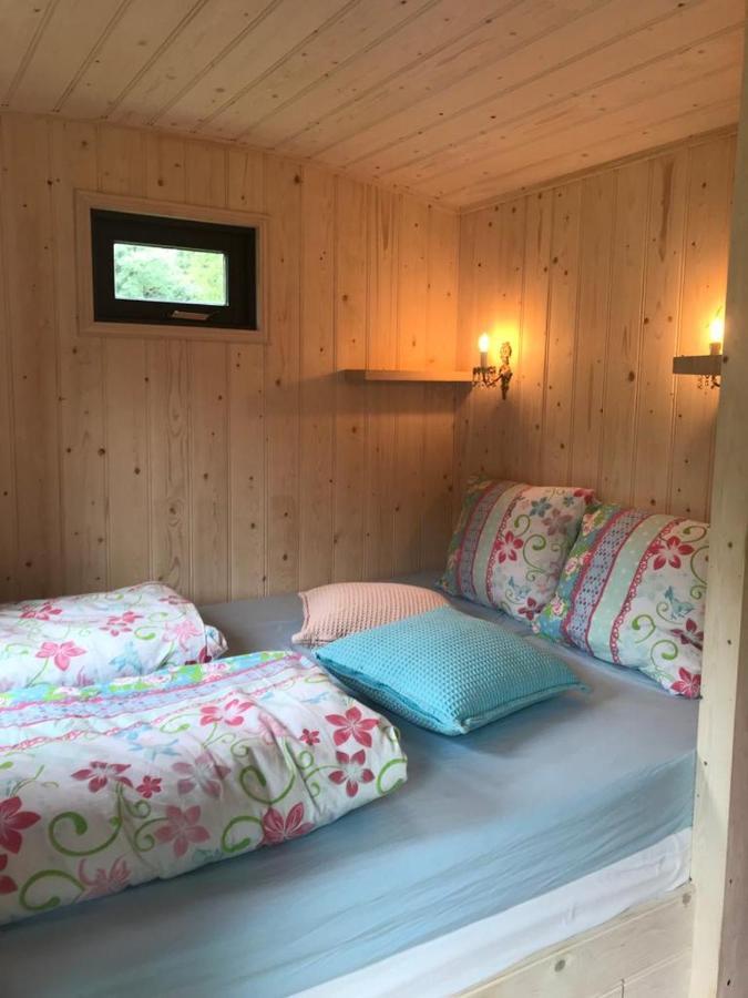Camping Het Vossenhol 에르멜로 외부 사진