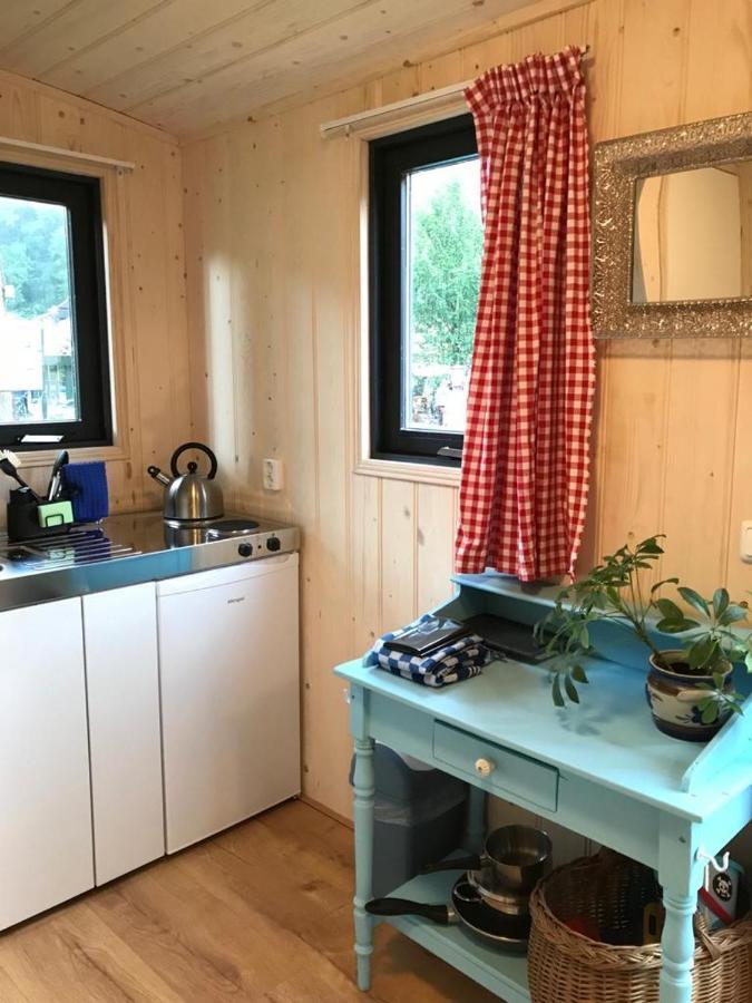 Camping Het Vossenhol 에르멜로 외부 사진