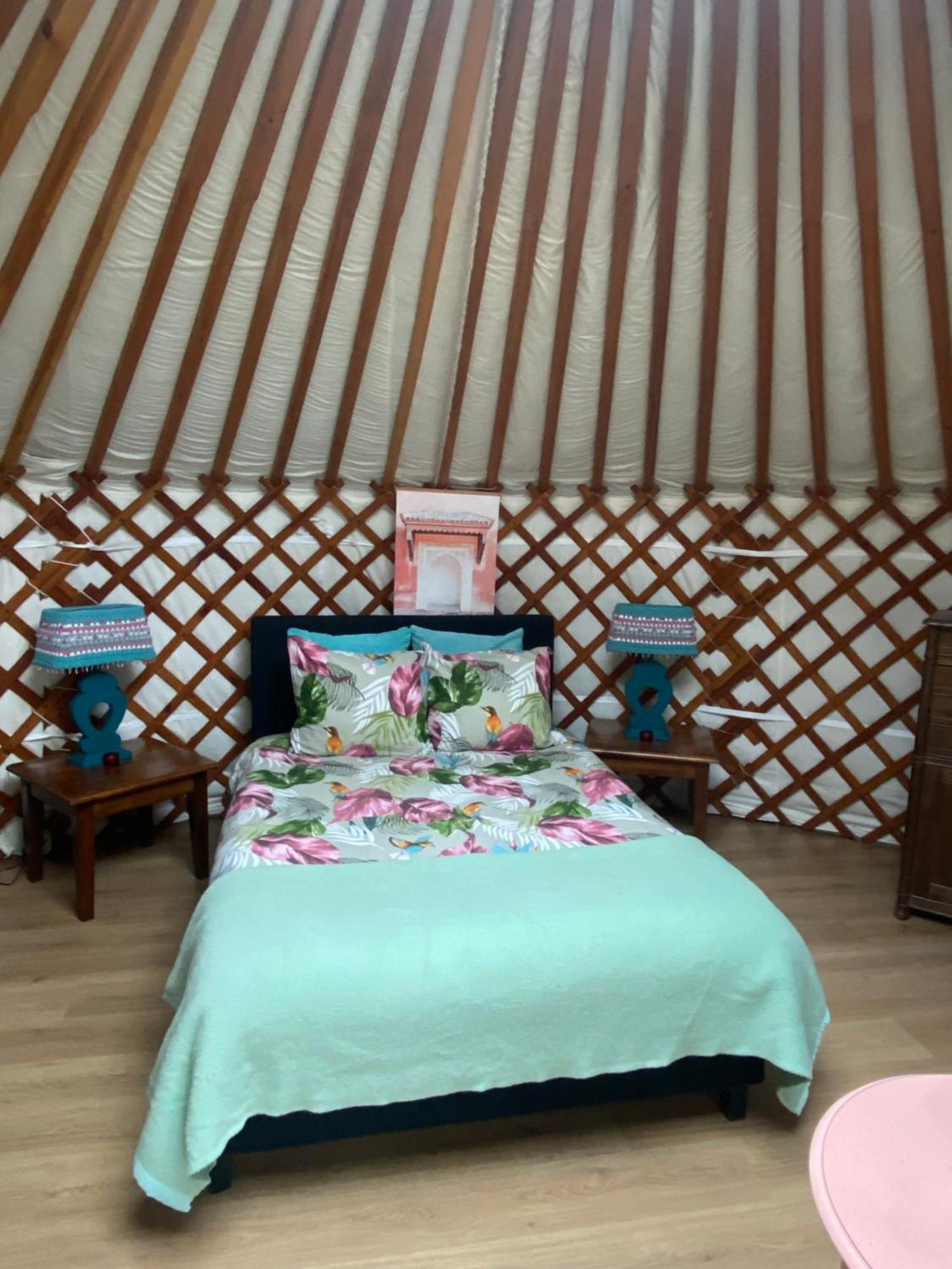 Camping Het Vossenhol 에르멜로 외부 사진