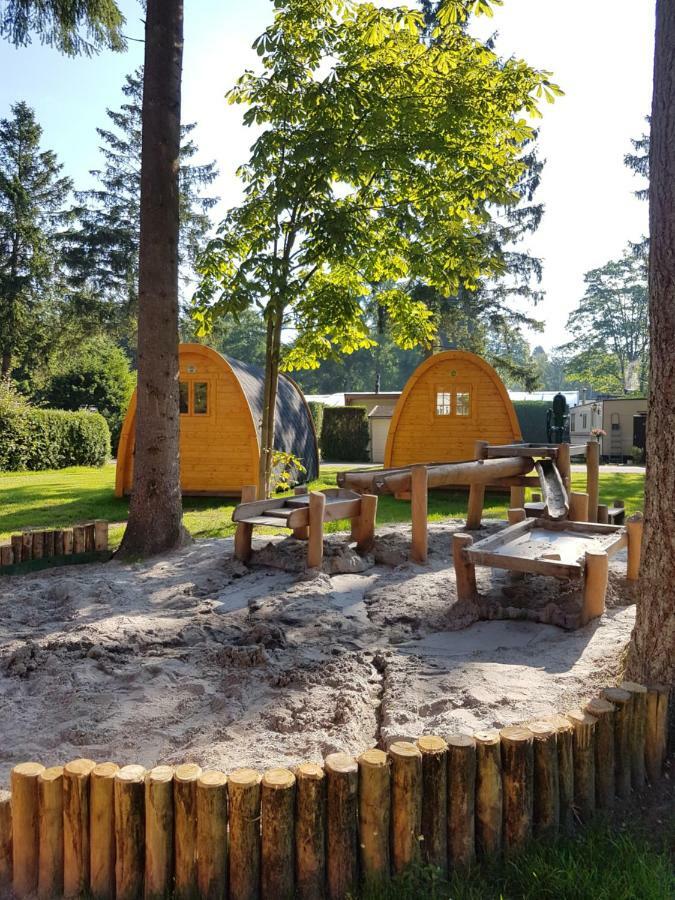 Camping Het Vossenhol 에르멜로 외부 사진