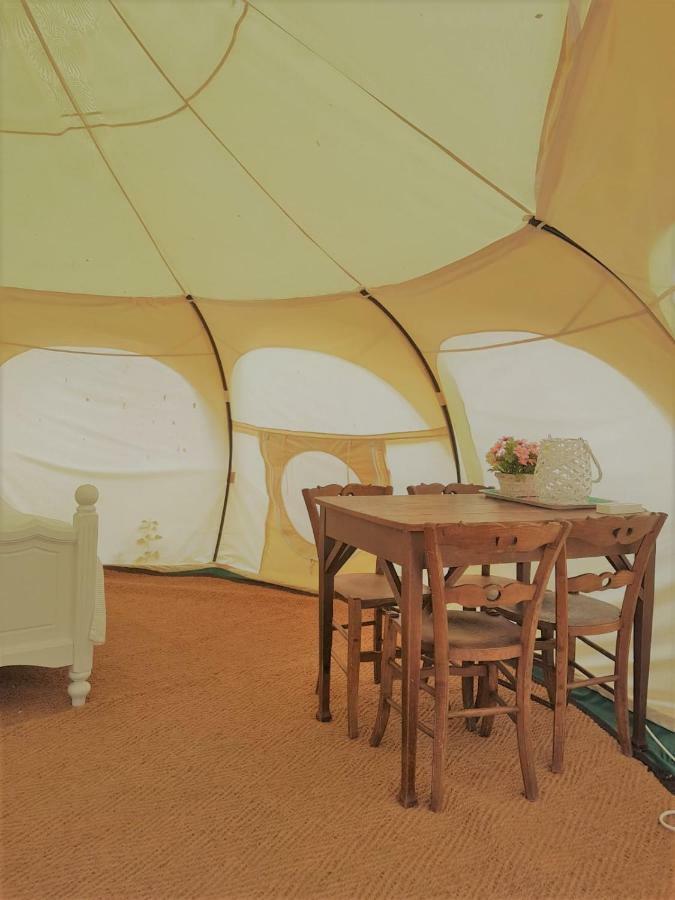 Camping Het Vossenhol 에르멜로 외부 사진
